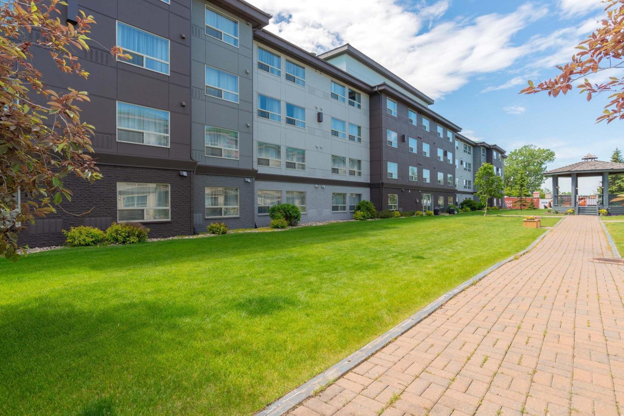 Sandman Hotel & Suites Regina Exterior foto